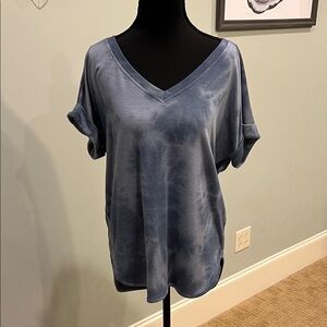 Cupio Blue Tie-Dye V-Neck Tee